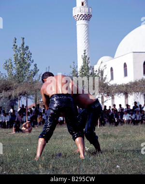 Oil Wrestling près de Fethiye Turquie Date 17 04 2008 réf : ZB720 1124250004 CRÉDIT OBLIGATOIRE Sem - Allemand Photos du Monde Banque D'Images