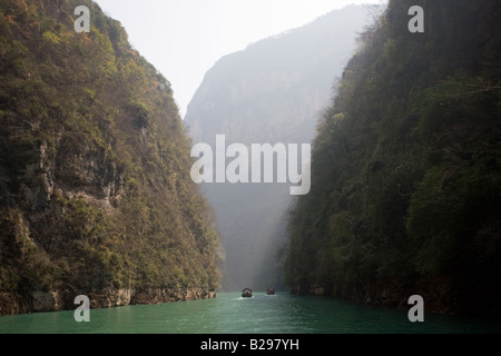 Gorge émeraude l'un des moins Gorges sur la rivière Daning au large de la rivière Yangtze Chine Banque D'Images