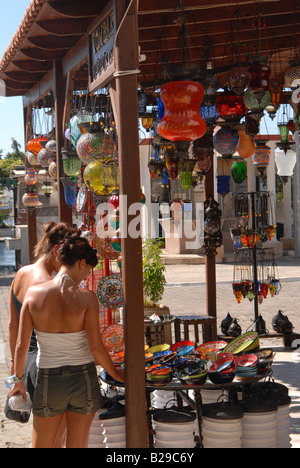 Boutique de souvenirs en vieille ville de Kas Turquie Ref ZB689 1121310039 CRÉDIT OBLIGATOIRE Sem - Allemand Photos du Monde Banque D'Images