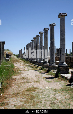 La Chaussée romaine et la colonnade EN PERGE, Turquie. Banque D'Images