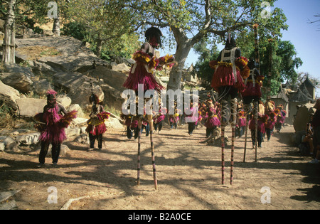 Danseurs masqués Festival Dama Ireli Mali Banque D'Images