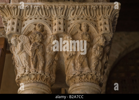 Détail capital cloître Banque D'Images