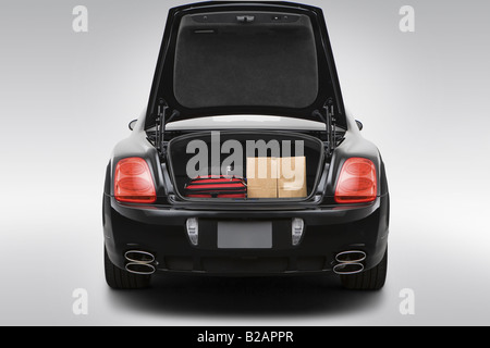 2008 Bentley Continental Flying Spur dans noir - Trunk Props Banque D'Images