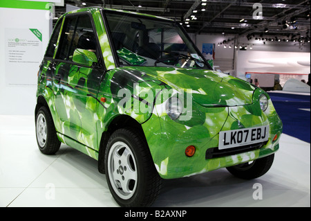 G-Wiz voiture électrique i sur l'affichage à l'automobile de Londres 2008.L'un des cinq véhicules édition limitée décoré par Ella Dora Banque D'Images