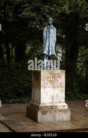 Monument de l'inconnu prisonnier près du crématorium du camp de concentration de Dachau en Allemagne où des milliers de prisonniers meurt Banque D'Images