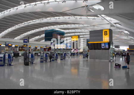 Les départs du Terminal 5, Heathrow Airport Banque D'Images