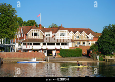 Club d'Aviron Leander, Tamise, Henley-on-Thames, Oxfordshire, Angleterre, Royaume-Uni Banque D'Images
