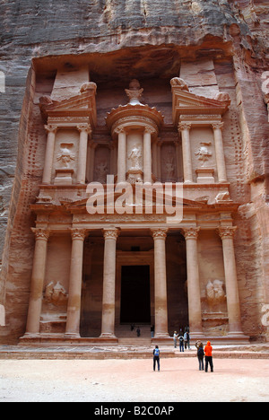 El-Khazneh, le Conseil du Trésor, ou aussi Khazne Khaznet Faraun Far'oun, le Pharaoh's trésor, Pétra, en Jordanie, Moyen-Orient, Asie Banque D'Images