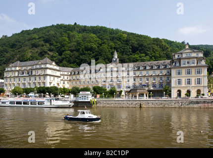 Le Kurhotel Haecker, Spa Hotel, sur la rivière Lahn, Bad Ems, Rhénanie-Palatinat, Allemagne, Europe Banque D'Images