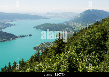 Le lac d'annecy depuis le col de la Forclaz haute savoie france Banque D'Images