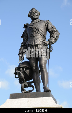 Close up of statue en bronze de Sir Francis Drake sur Plymouth Hoe Angleterre Banque D'Images