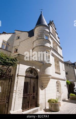 Maisons de la vieille ville de Chinon, France. Banque D'Images