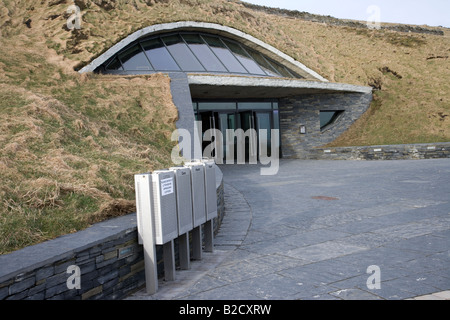 Les falaises de Moher Visitors Centre, Comté de Clare, Irlande Banque D'Images