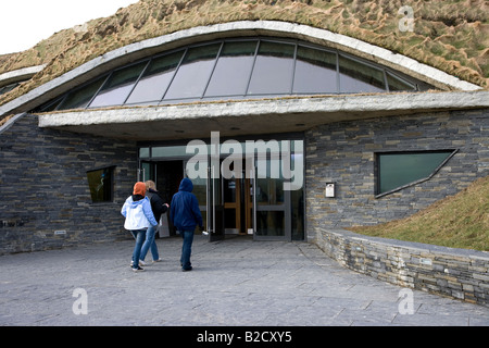 Les falaises de Moher Visitors Centre, Comté de Clare, Irlande Banque D'Images