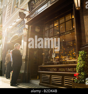 Costume sur mesure Herbie Frogg Outfitters Jermyn Street London England UK Banque D'Images