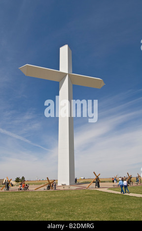 Texas Old Historic Route 66 Groom La croix de Notre Seigneur Jésus Christ 190 ft de haut 110 cm de large Banque D'Images