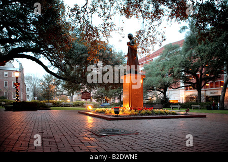 JOHN WESLEY, le fondateur du méthodisme MONUMENT À REYNOLDS SQUARE, DANS LA VIEILLE VILLE DE SAVANNAH EN GÉORGIE AUX ETATS UNIS Banque D'Images