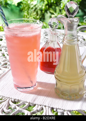 Un verre de soda Framboise Mousseux Banque D'Images