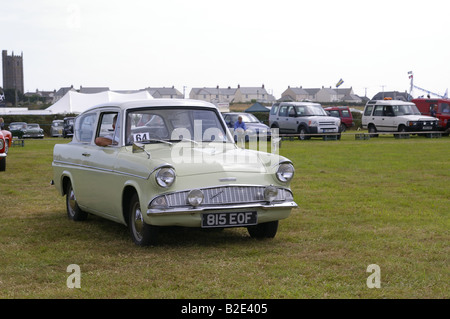 Vintage Ford Anglia Banque D'Images