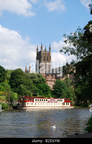 L'ensemble de la cathédrale de Worcester, Worcester, Severn River Worcestershire, Angleterre, Royaume-Uni Banque D'Images