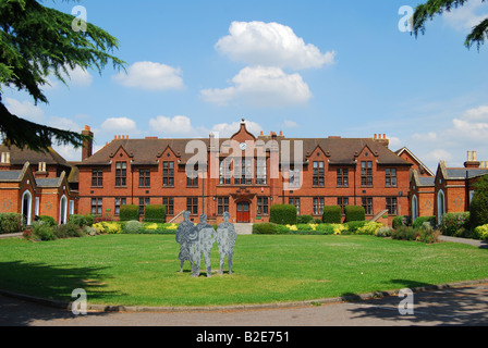 L'Strode College, High Street, Egham, Surrey, Angleterre, Royaume-Uni Banque D'Images