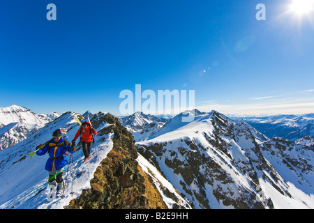 Deux alpinistes balade en montagne noire Obertal Sauberg Ennstal Autriche Banque D'Images
