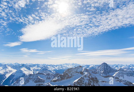 Vue panoramique des montagnes de neige, Bernina, Piz Linard, Silvretta, Autriche Banque D'Images