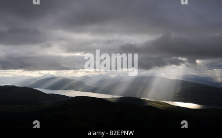 Sauter par Sun nuages sur le Loch Linnhe, Glencoe de Ben Nevis Banque D'Images