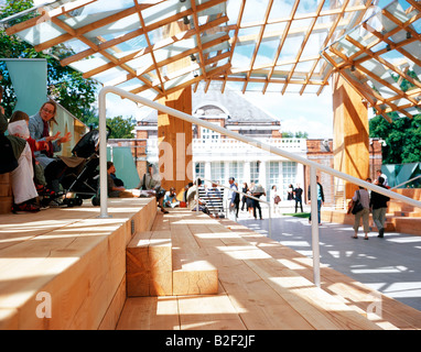 L'espace intérieur de ce pavillon, Serpentine Gallery Pavilion 2008 London UK L'architecte Frank Gehry Banque D'Images