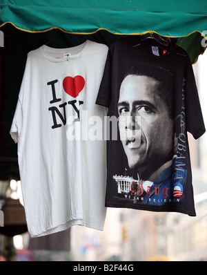 Barack Obama t-shirts en vente dans Manhattan. Banque D'Images