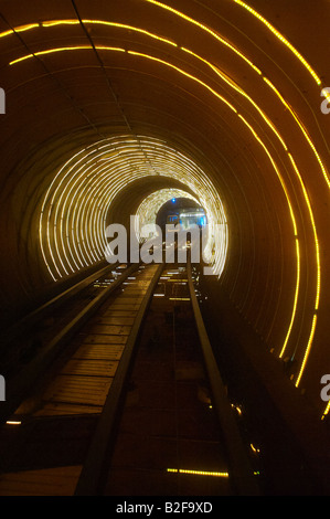 Train sous le Bund Shanghai Chine Banque D'Images