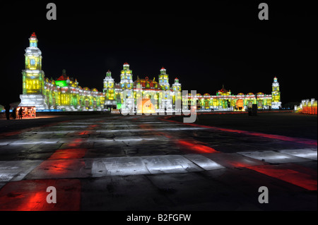 Château de glace à la glace annuelle Festival, Harbin, province de Heilongjiang, Chine Banque D'Images