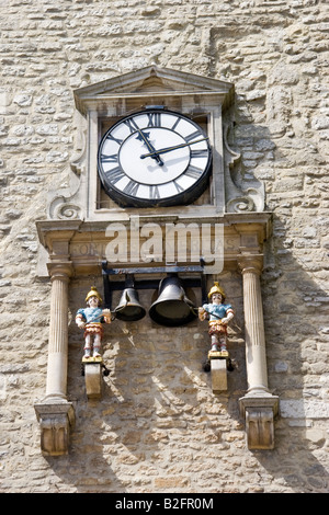 L'horloge montés sur la Tour Carfax Oxford Banque D'Images