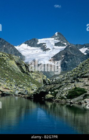 Blick vom Gaislacher Voir 2704m Ötztaler Alpen auf das Zuckerhütl 3507m Stubaier Alpen in Tirol Österreich Banque D'Images