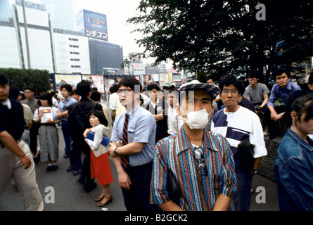 Rue bondée à Tokyo Banque D'Images