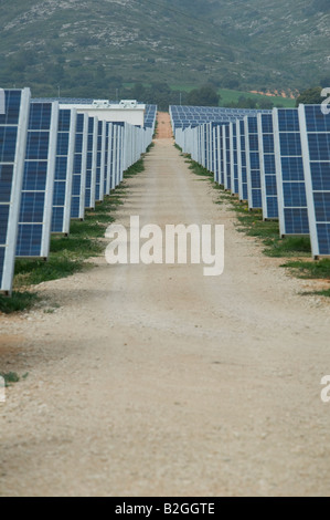 Parc photovoltaïque solaire à Beneixama, Alicante, Espagne Banque D'Images