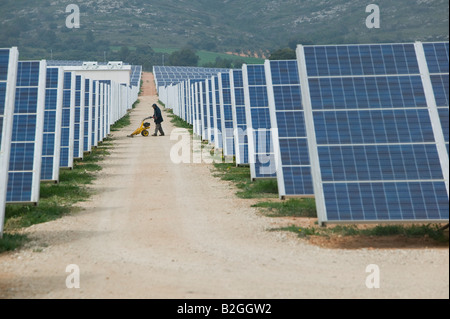 Parc photovoltaïque solaire à Beneixama, Alicante, Espagne Banque D'Images