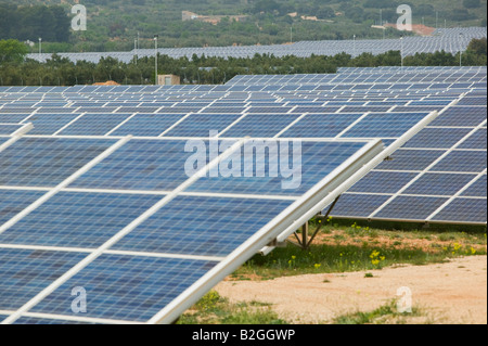 Parc photovoltaïque solaire à Beneixama, Alicante, Espagne Banque D'Images