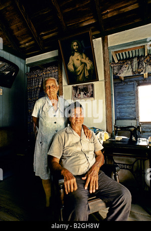 Portrait d'un couple de personnes âgées sur l'île de 'Jeunesse', Cuba Banque D'Images