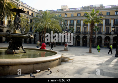 Fontaine rambla plaça Reial Barcelone Espagne Banque D'Images