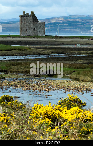 Château en ruine, Lochranza, Isle of Arran, Ecosse Banque D'Images