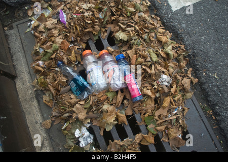 Le colmatage de l'eau pluvial dans quartier de Chelsea à New York Banque D'Images