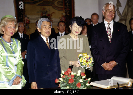 Akihito, * 23.12.1933, Empereur du Japon, demi-longueur, avec sa femme Michiko, Edmund et Karin Stoiber, réception au cabinet du Ministre-Président, à Munich, 18.9.1993, , Banque D'Images
