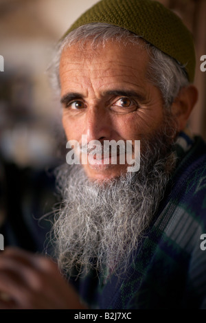 Portrait d'un salon de coiffure dans son magasin à Essaouira sur la côte Atlantique, Banque D'Images