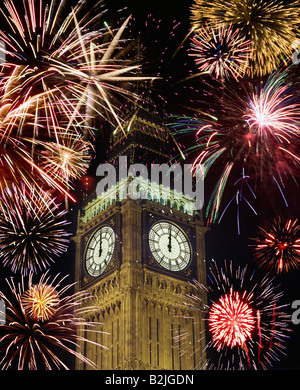 D'ARTIFICE MINUIT BIG BEN, PARLIAMENT SQUARE LONDON ENGLAND UK Banque D'Images