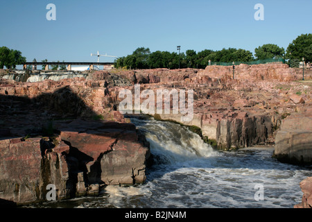 Falls sur la rivière Big Sioux Falls Park à Sioux Falls dans le Dakota du Sud Banque D'Images