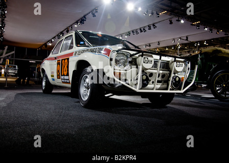 Les Ford Escort mk une voiture rallye en blanc à la London Motorshow Banque D'Images