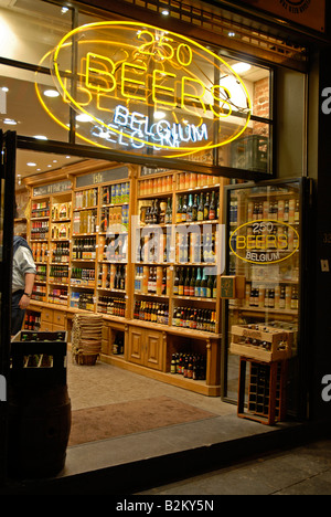 Boutique rue de la bière au Beurre Bruxelles Belgique Banque D'Images