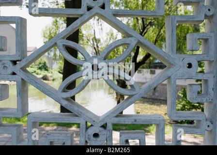 Détail de la Chine, près de la fenêtre dans l'ancien mur, Suzhou, Tiger Hill Banque D'Images