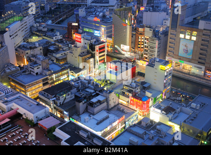 Vie nocturne à Yokohama - le quartier populaire de Minamisaiwai, JP Banque D'Images